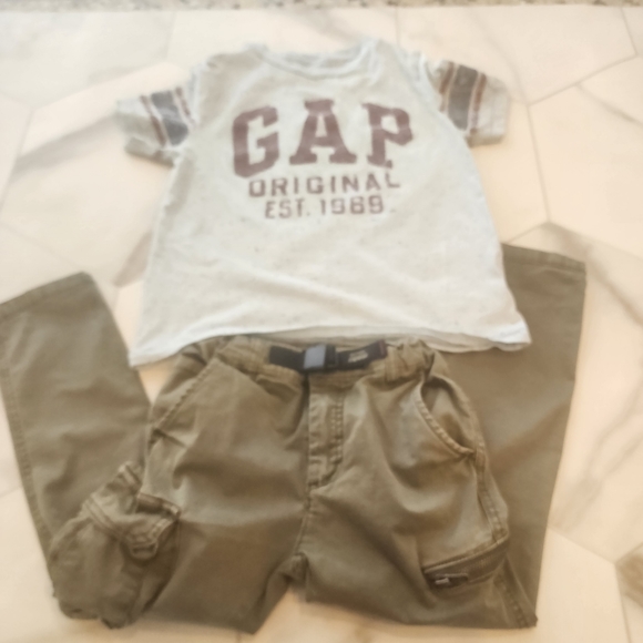 GAP, BOYS SIZE SMALL marled blue vintage vibe t-shirt with striped sleeve. - Picture 5 of 5